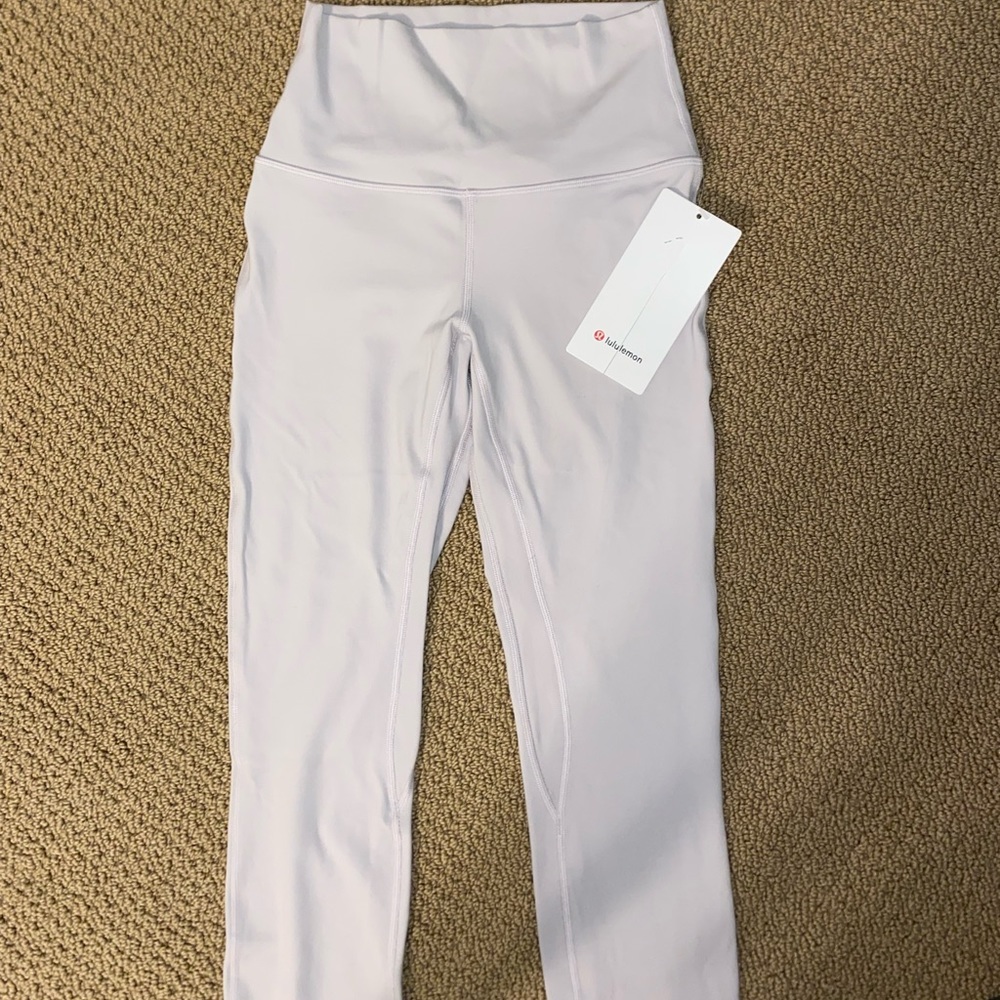 NWT LULU RARE LAVENDER ALIGN LEGGINGS 28 “ inseam